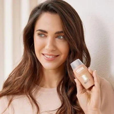 ضد آفتاب رنگی ISDIN Fusion Water Magic Medium SPF 50